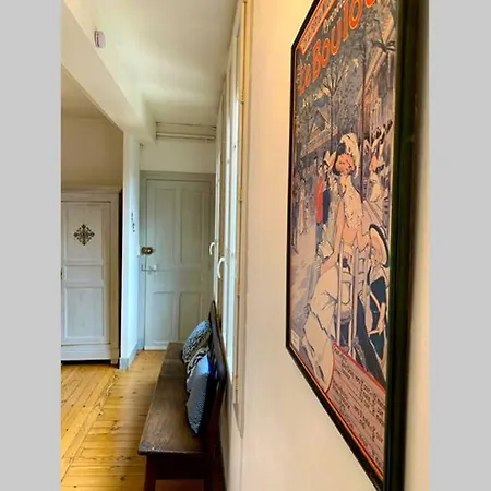 Vue Exceptionnelle Chateau + Parking Apartment *