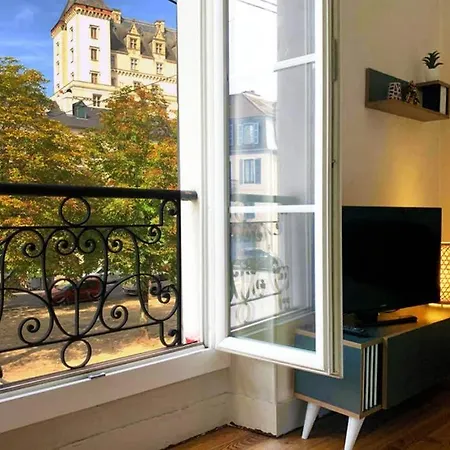 Vue Exceptionnelle Chateau + Parking Apartment Pau
