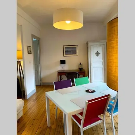 Vue Exceptionnelle Chateau + Parking *
